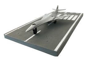 Daron Runway 24 - B-1 Lancer Bomber - Silver